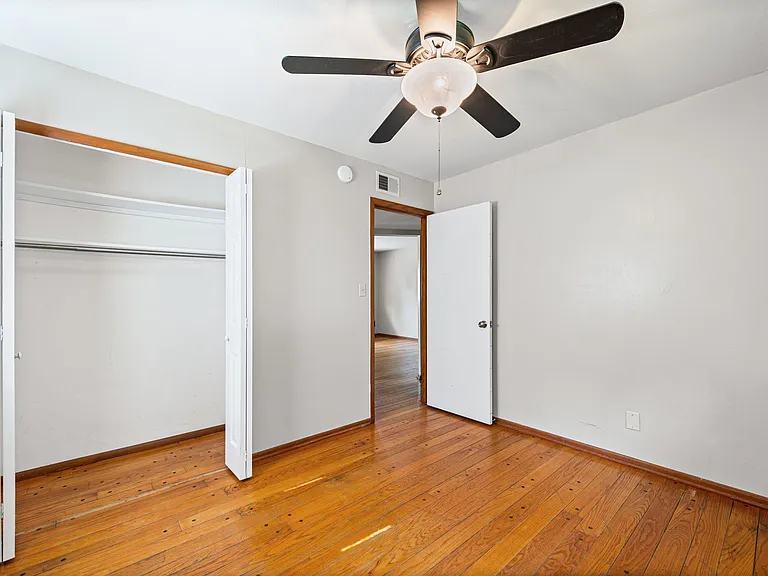 400 Dewey St #A — Photo 8