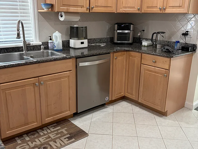 330 Jefferson Ave #2 — Photo 1