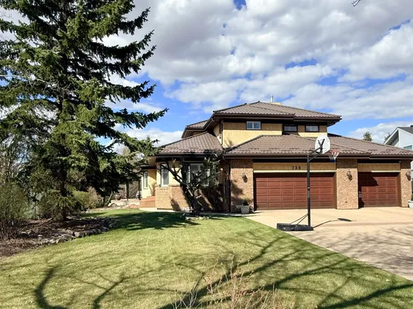 730 Estate Dr, Strathcona County, AB T8B 1M4