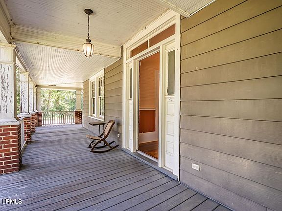 3rd image of 50 Tillman Rd
