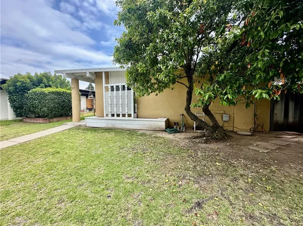 117 Clearbrook Ln, Costa Mesa, CA 92626