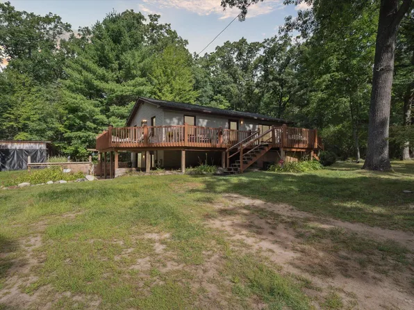 23602 W Almy Rd, Howard City, MI 49329