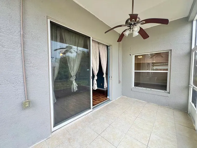 527 Valencia Place Cir — Photo 24