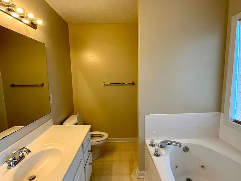 202 Thrush Ct — Photo 13