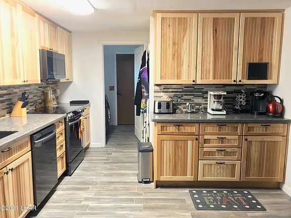 4th image of 1865 Rainbow Ave S