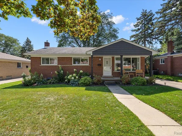 31743 Summers St, Livonia, MI 48154