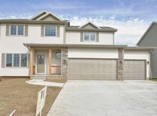 10513 Windsor Pkwy, Johnston, IA 50131
