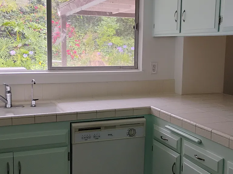 749 Dorado Dr — Photo 2