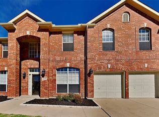 8216 Summerview Ct, Fort Worth, TX 76123