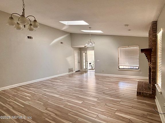 3rd image of 5449 Fort Caroline Rd