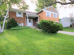 109 Annapolis Dr, Vernon Hills, IL