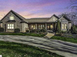 203 Poinsettia Dr, Simpsonville, SC 29681