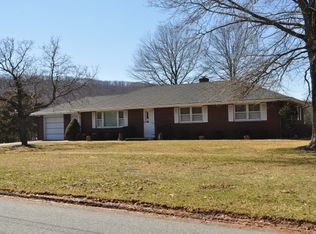 373 Mountain Rd, Lebanon, NJ 08833