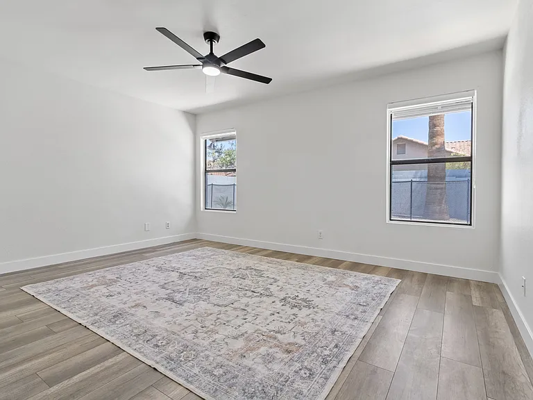 1436 E Kent Ave — Photo 6