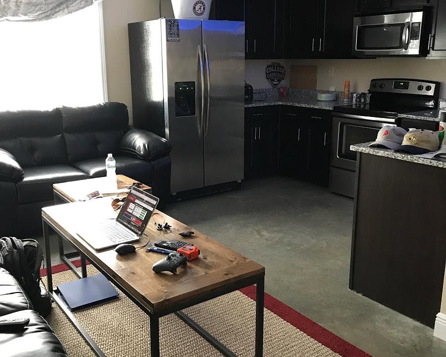 2nd image of 713 17th Ave #B