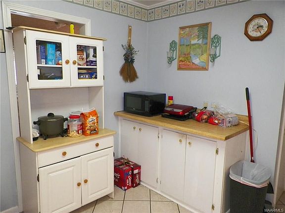 4th image of 3643 Willow Lane Dr