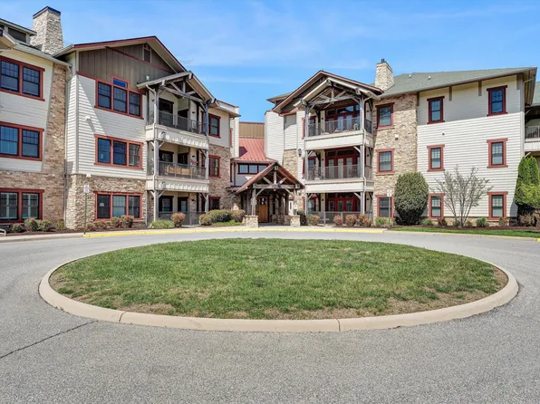 5452 The Peaks Dr #205, Roanoke, VA 24018