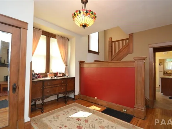 221 W Virginia Ave, Peoria, IL 61604