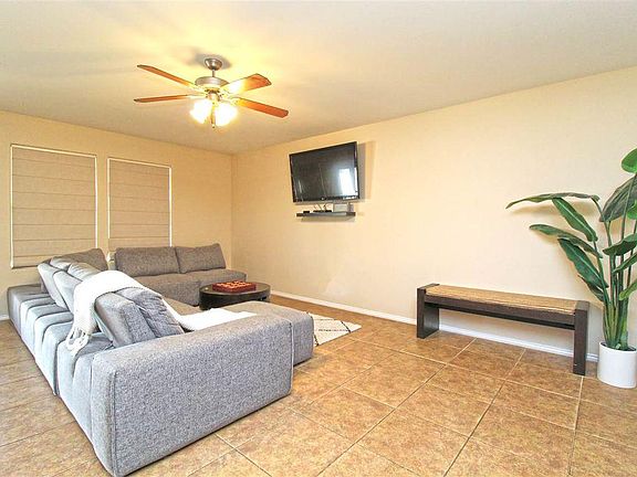 4th image of 11211 Quintana Dr