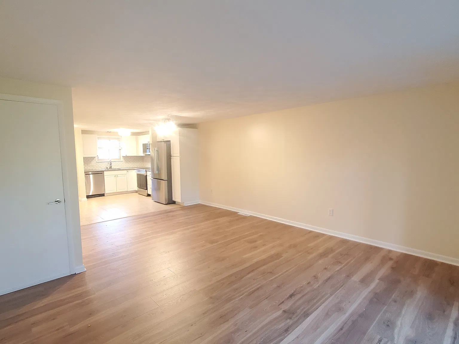 2 bed, 1.5 bath, 1232 sqft, $2,100 — Photo 4