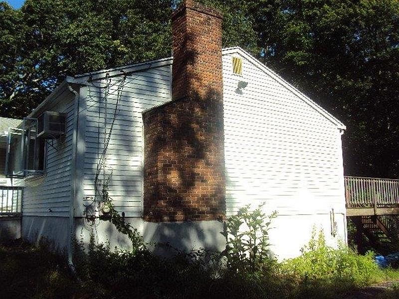 2nd image of 47 Old Post Rd