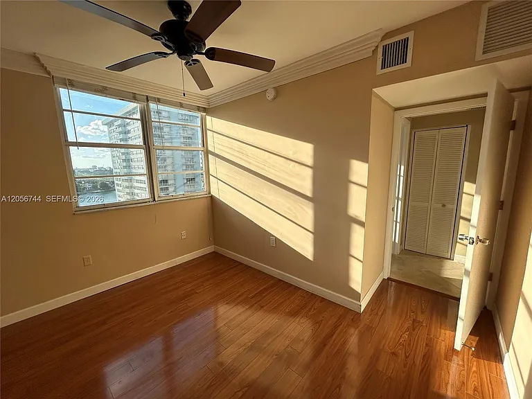5825 Collins Ave #9C — Photo 45