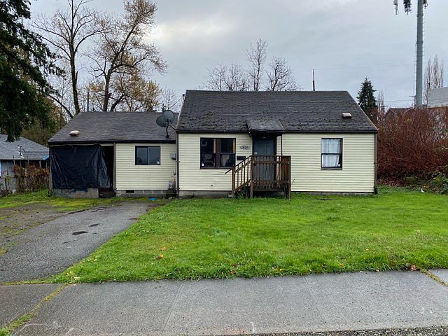 1st image of 1612 E Fairbanks St