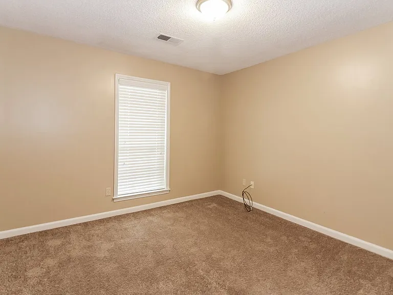 6708 Henredon Dr — Photo 17