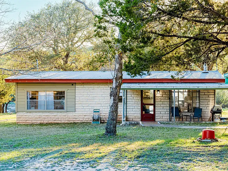 23713 Lakeside Dr — Photo 3