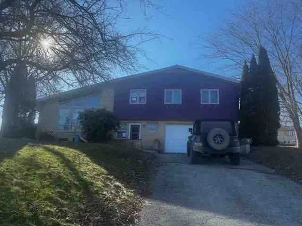 324 E Judy Lynn Dr, Farrell, PA 16121
