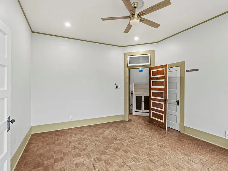 6546 FM 1854 — Photo 19