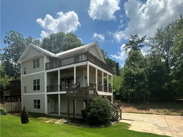 132 N Poplar Street, Athens, GA 30606
