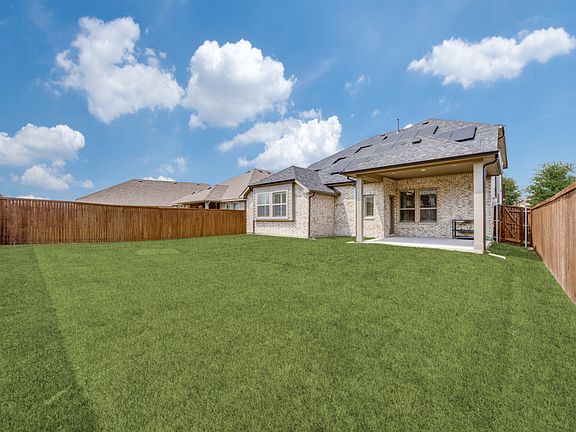 4th image of 808 Mathew Dr