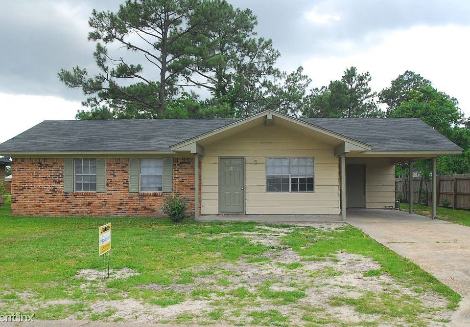 1st image of 406 Pine Hills Dr