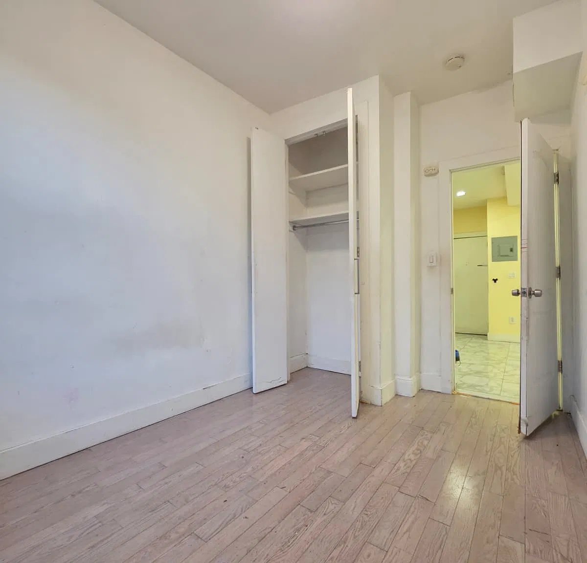 2 bed, 800 sqft, $2,200 — Photo 2