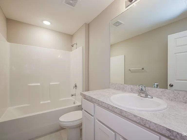3304 49th St W — Photo 10