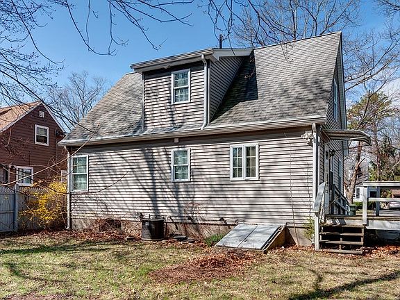 3rd image of 171 Rosewell St