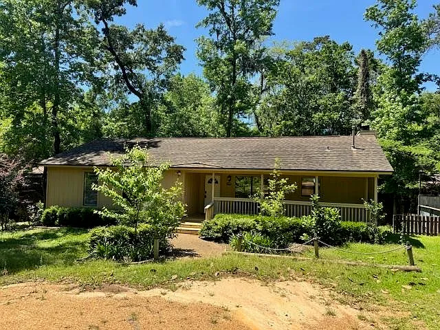 1804 S Magnolia Dr