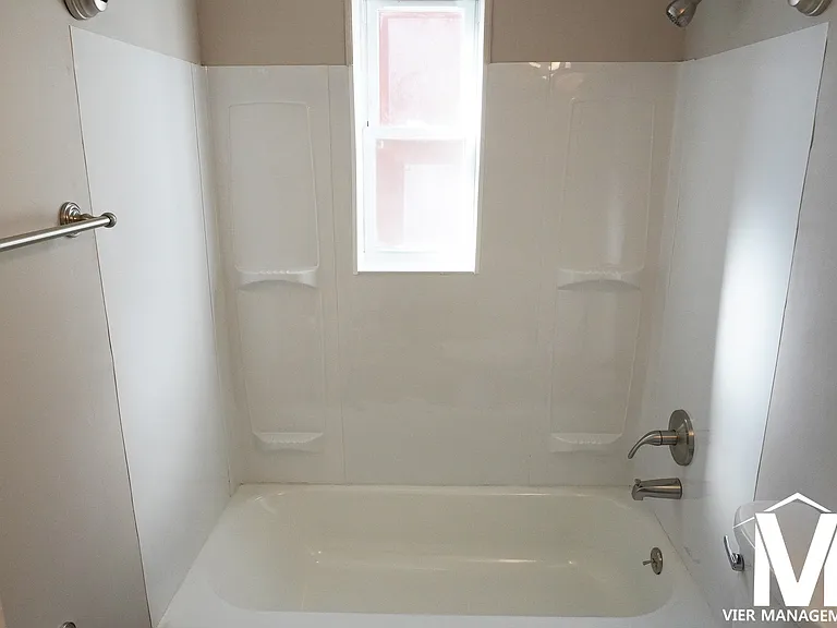 Oakwood at Deer Park Apartments — Photo 10
