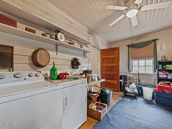 24th image of 609 E Main Street
