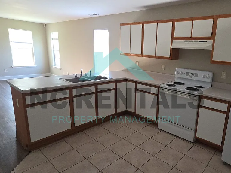 3206 Spring St — Photo 8