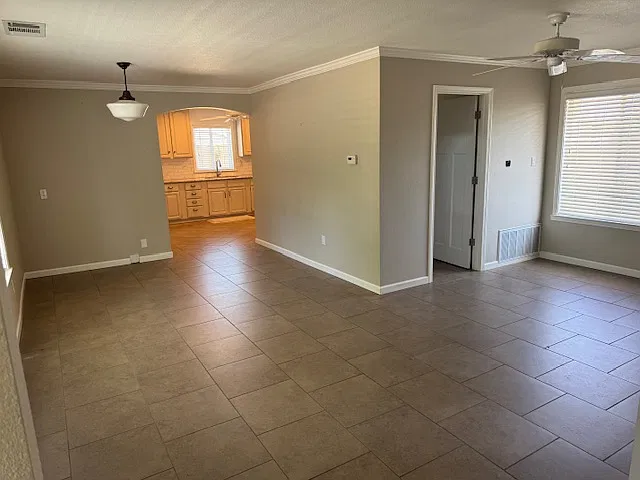 2 bed, 1475 sqft, $2,200 — Photo 4