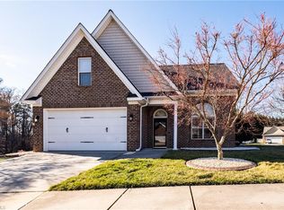 720 Stafford Park Dr, Kernersville, NC 27284