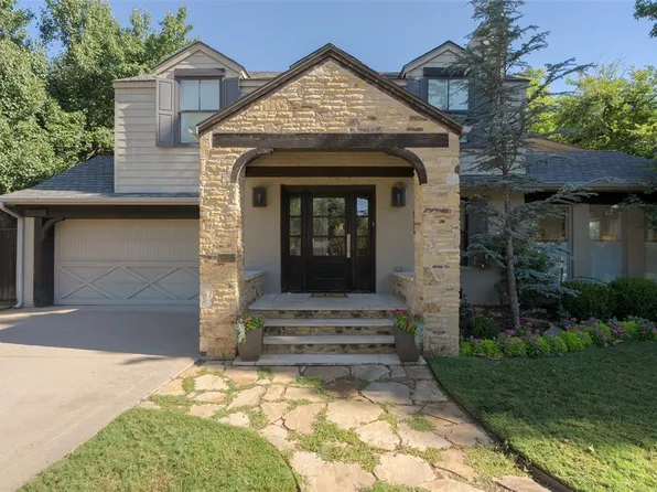 1119 Huntington Ave, Nichols Hills, OK 73116