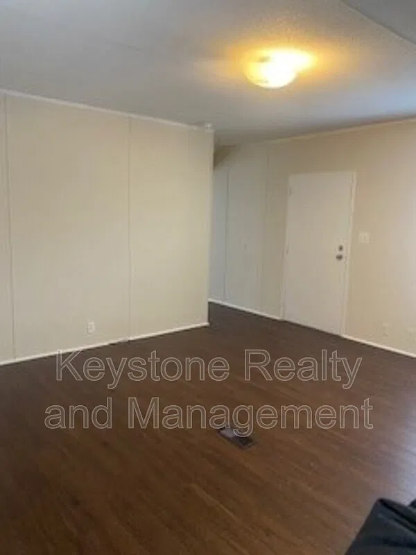 2 bed, 2.0 bath, 1000 sqft, $850 — Photo 2