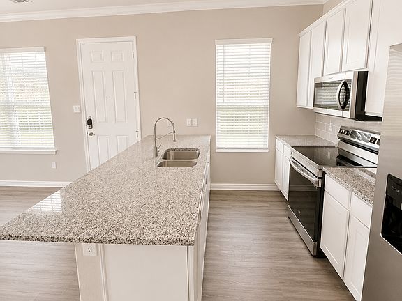 2nd image of 436 Northwood Dr
