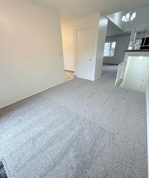 2101 SW Camelot Ct — Photo 9