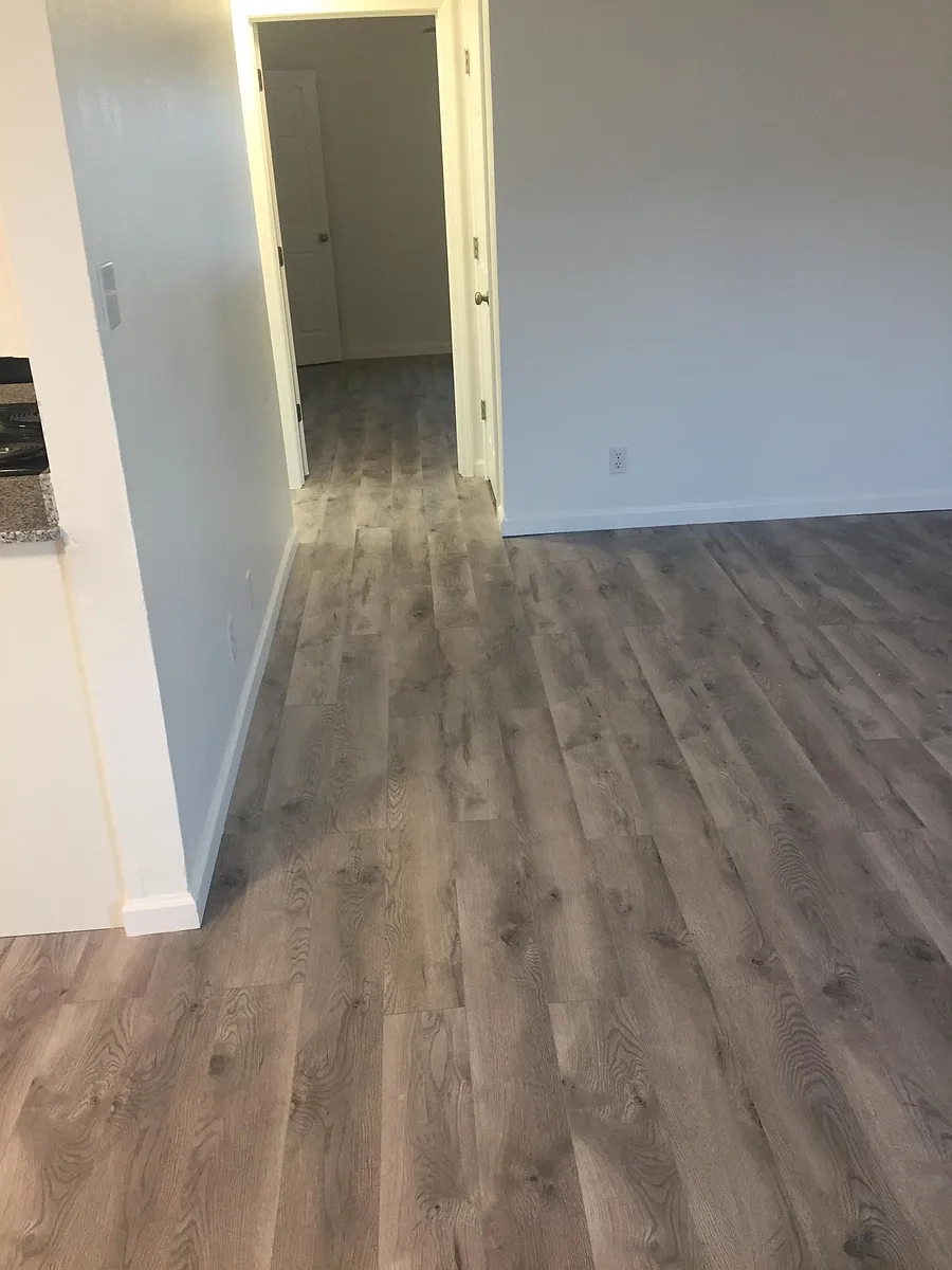 Building Photo - 204 W Dorcus St #1