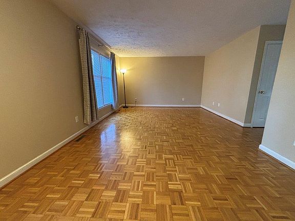 5th image of 3331 Stonehenge Sq