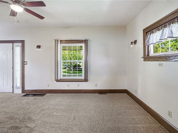 4th image of 707 Eastern Ave